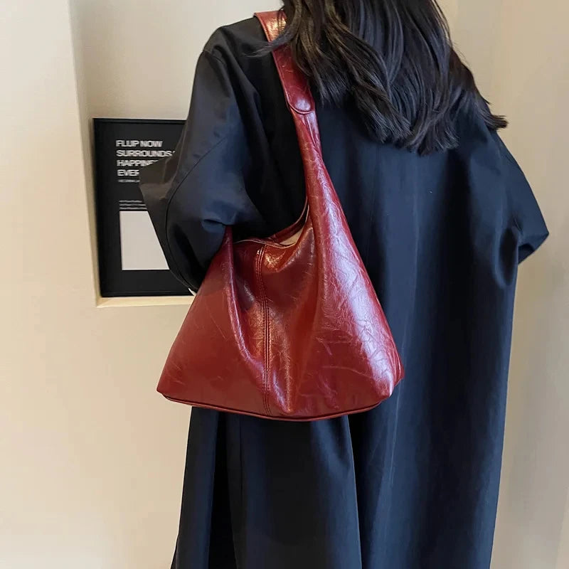 Autumn and Winter Vintage Women'S Bag Large Capacity Suede Shoulder Bag Solid Color Simple Casual Commuter Bag Retro Handbags
