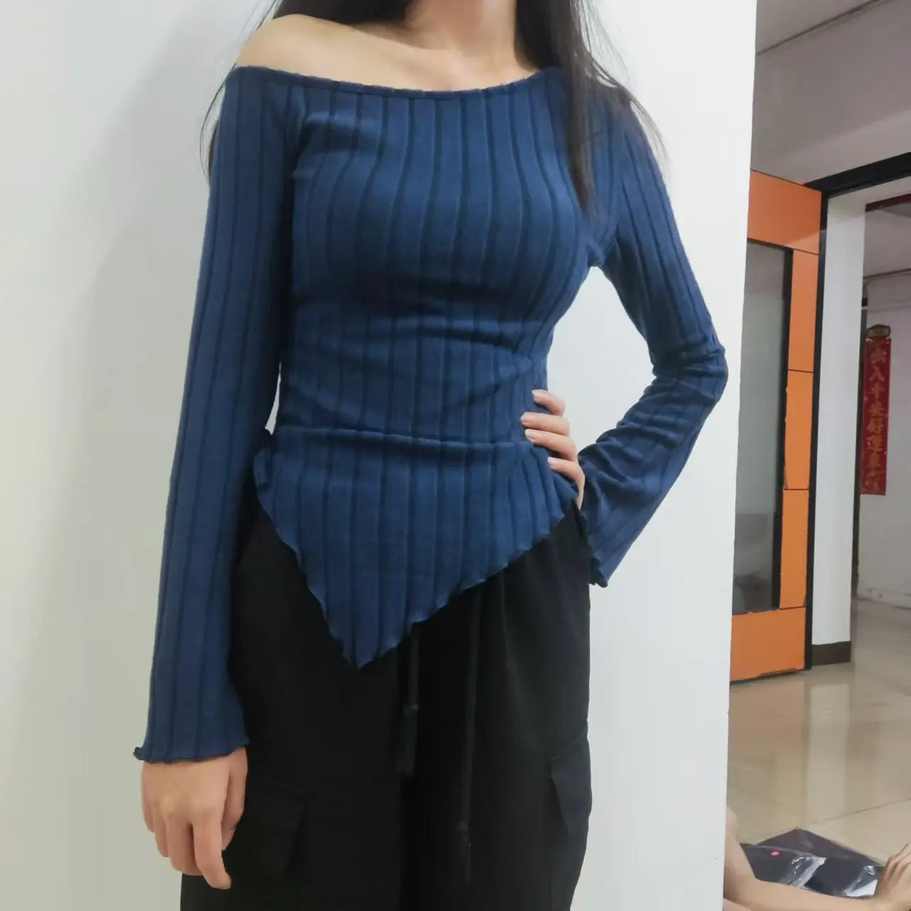 Women'S New off Shoulder Cross Long Sleeved Slim Fit Casual Street Style Asymmetrical Elegant T-Shirt Trumpet Sleeve Top
