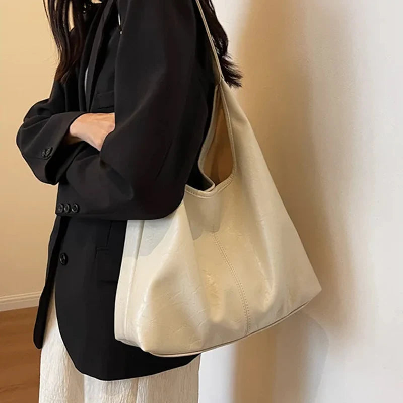 Autumn and Winter Vintage Women'S Bag Large Capacity Suede Shoulder Bag Solid Color Simple Casual Commuter Bag Retro Handbags