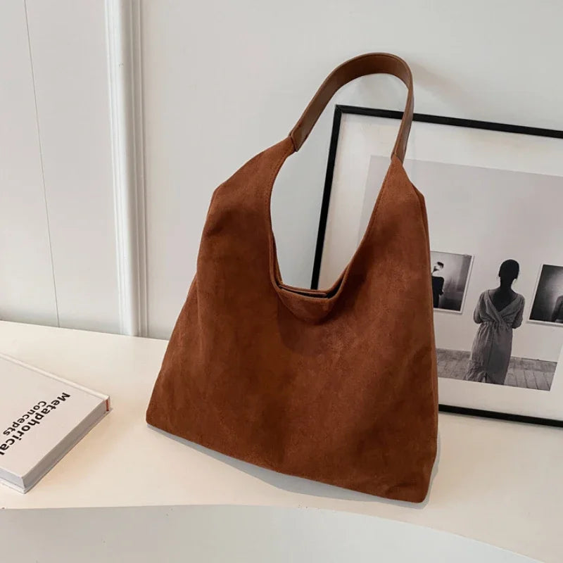 Autumn and Winter Vintage Women'S Bag Large Capacity Suede Shoulder Bag Solid Color Simple Casual Commuter Bag Retro Handbags